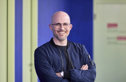 Portrait Foto von Reto Vogel, Projektleiter von benevol Aargau, Fachstelle f&uuml;r Freiwilligenarbeit