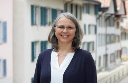 Portrait Foto von Kerstin Bonk, Vorstandsmitglied von benevol Aargau, Fachstelle f&uuml;r Freiwilligenarbei